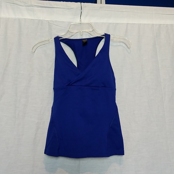 Workout top - Picture 1 of 4